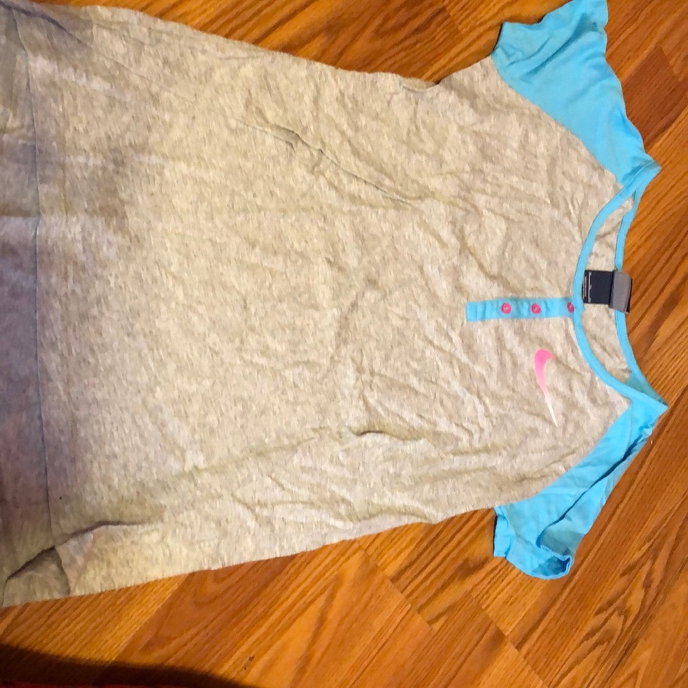 Youth XL Nike shirt